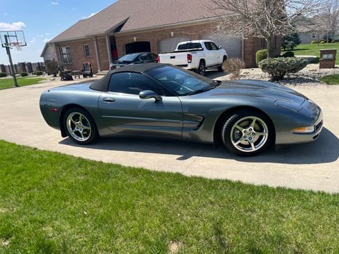 Used 2003 Chevrolet Corvette Convertible w/ Preferred Equipment Group1 RWD image 10