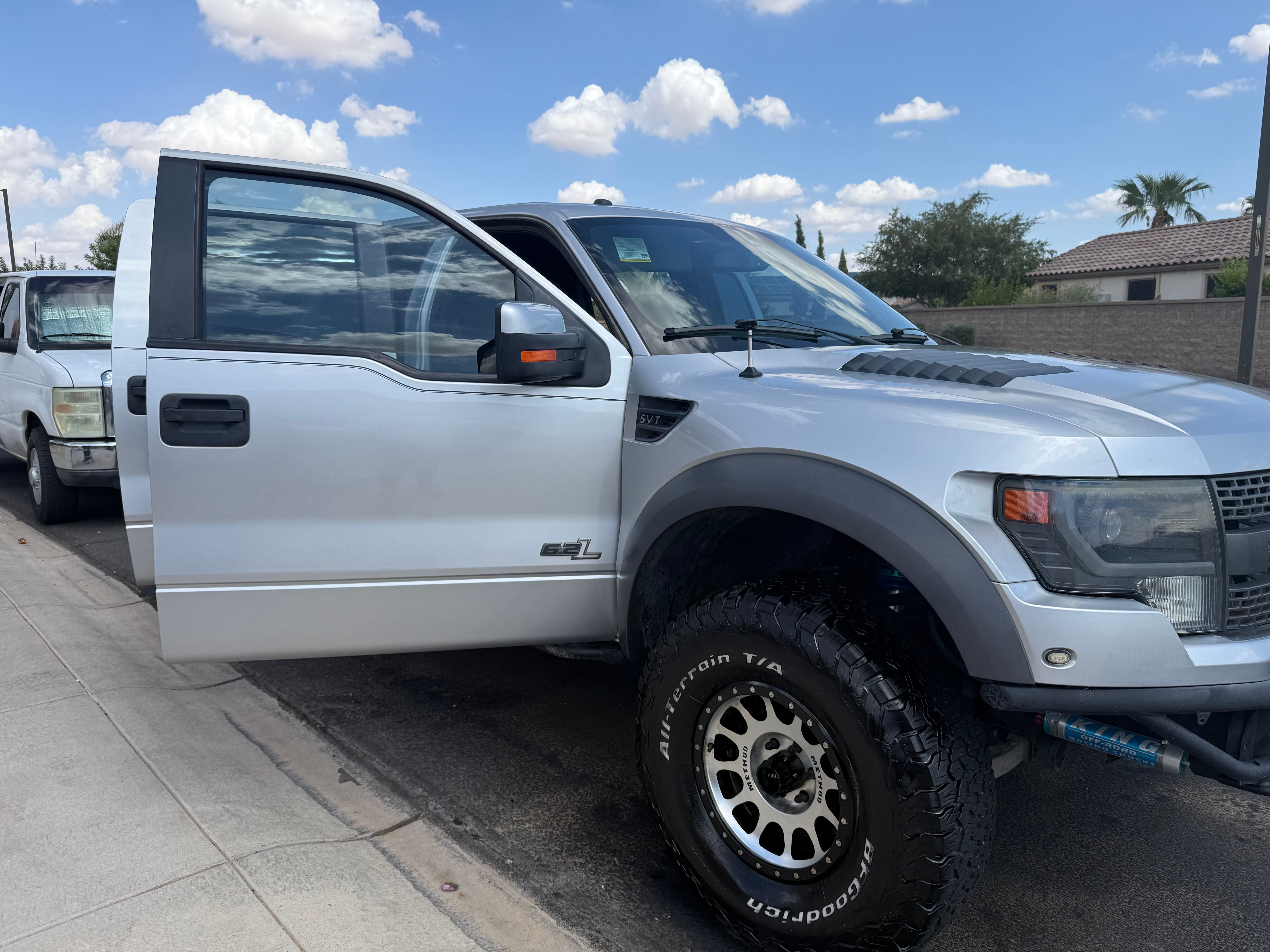 Used 2014 Ford F150 Raptor w/ Equipment Group 801A Luxury AWD/4WD image 1