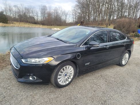 Used 2015 Ford Fusion Energi SE image 6