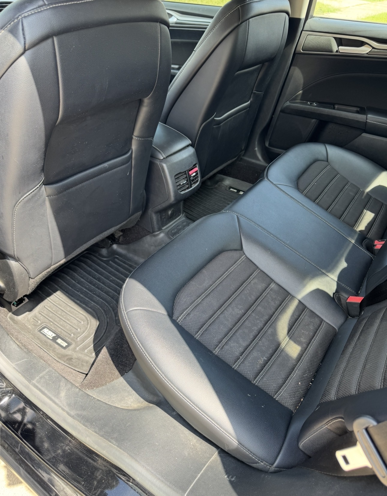 Used 2017 Ford Fusion SE w/ Equipment Group 201A FWD image 10