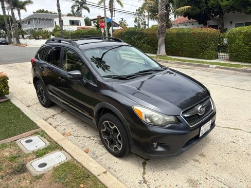 Used 2015 Subaru Crosstrek 2.0i Limited AWD/4WD image 2
