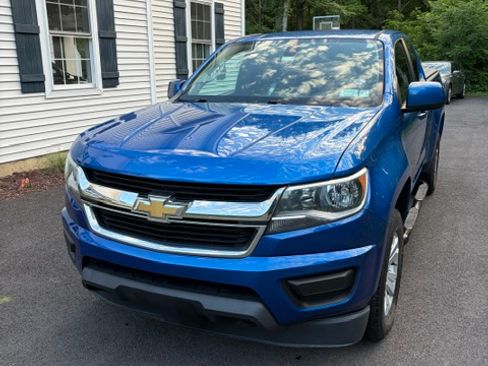 Used 2020 Chevrolet Colorado LT AWD/4WD image 1