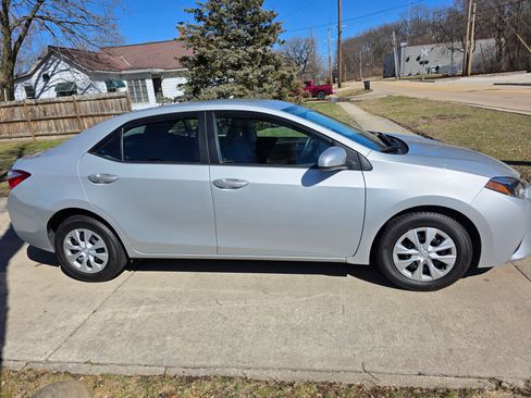Used 2015 Toyota Corolla L image 5