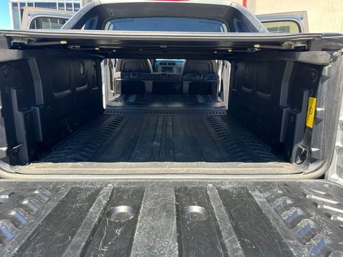 Used 2011 Chevrolet Avalanche LT w/ Luxury Package AWD/4WD image 11