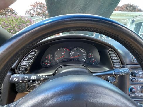 Used 2000 Chevrolet Corvette Convertible RWD image 12