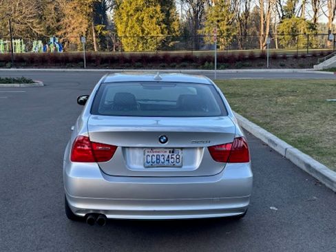 Used 2010 BMW 328i 328i Sedan 4D image 5