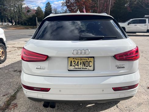 Used 2018 Audi Q3 2.0T Premium w/ Convenience Package image 5