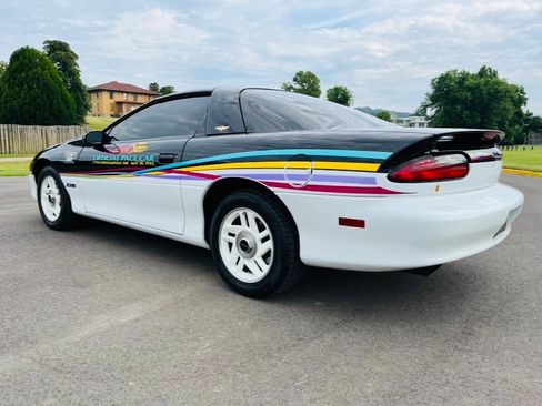 Used 1993 Chevrolet Camaro Z28 image 11
