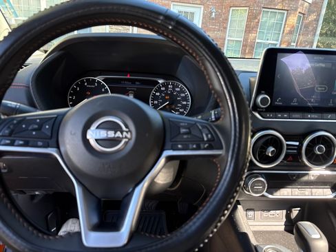 Used 2025 Nissan Sentra SR image 13