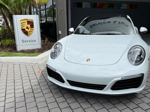 Used 2018 Porsche 911 Carrera image 6