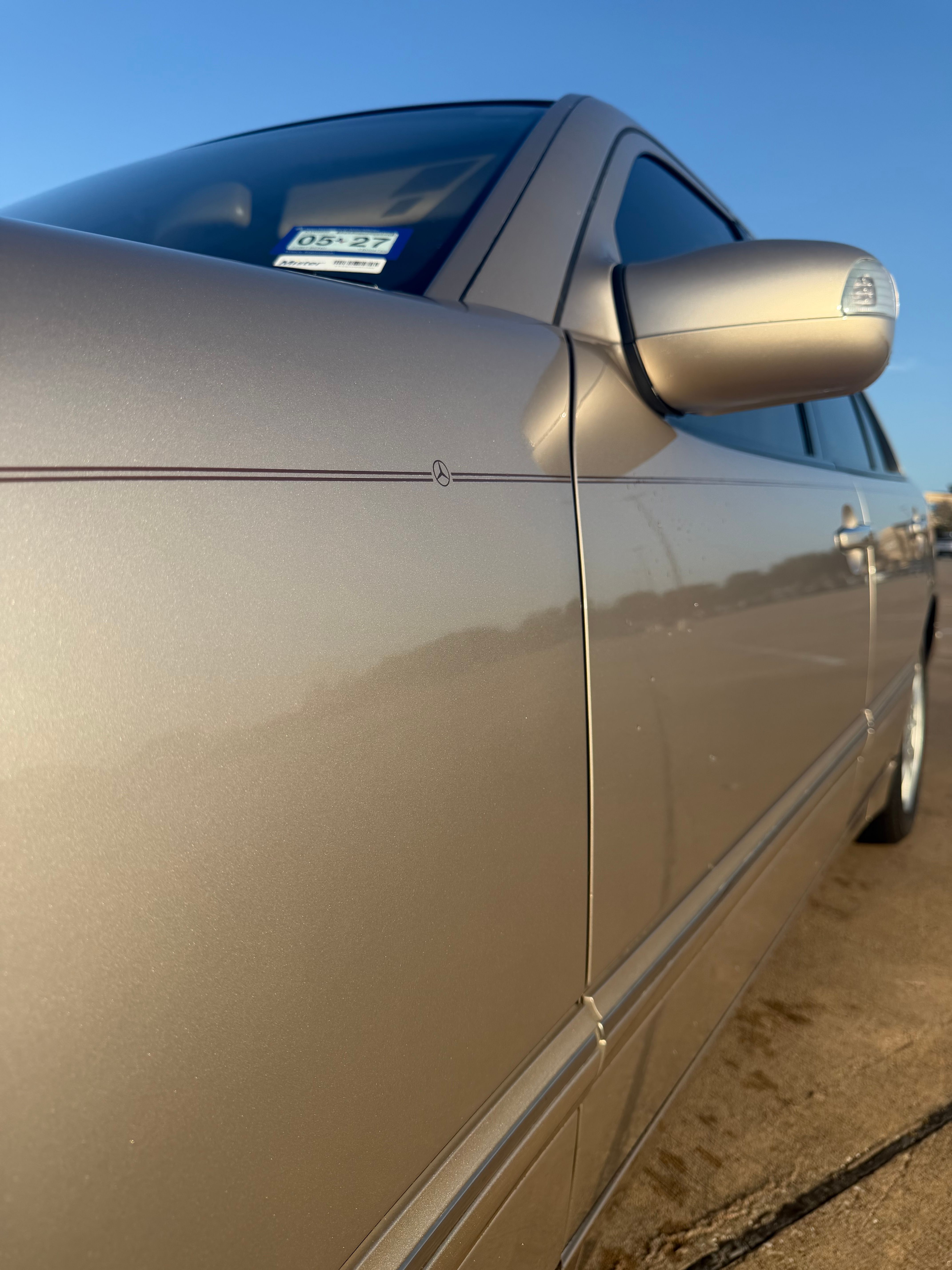 Used 2000 Mercedes-Benz E 320 Sedan image 4