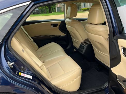 Used 2013 Toyota Avalon XLE FWD image 17