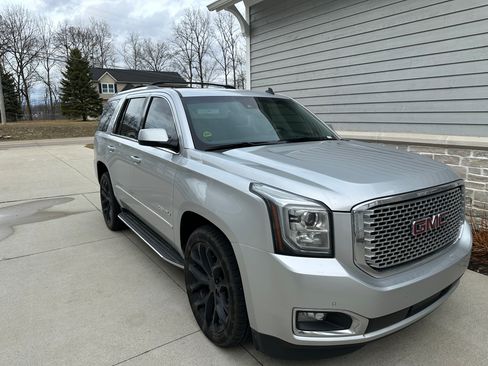 Used 2015 GMC Yukon Denali w/ Touring Package image 5