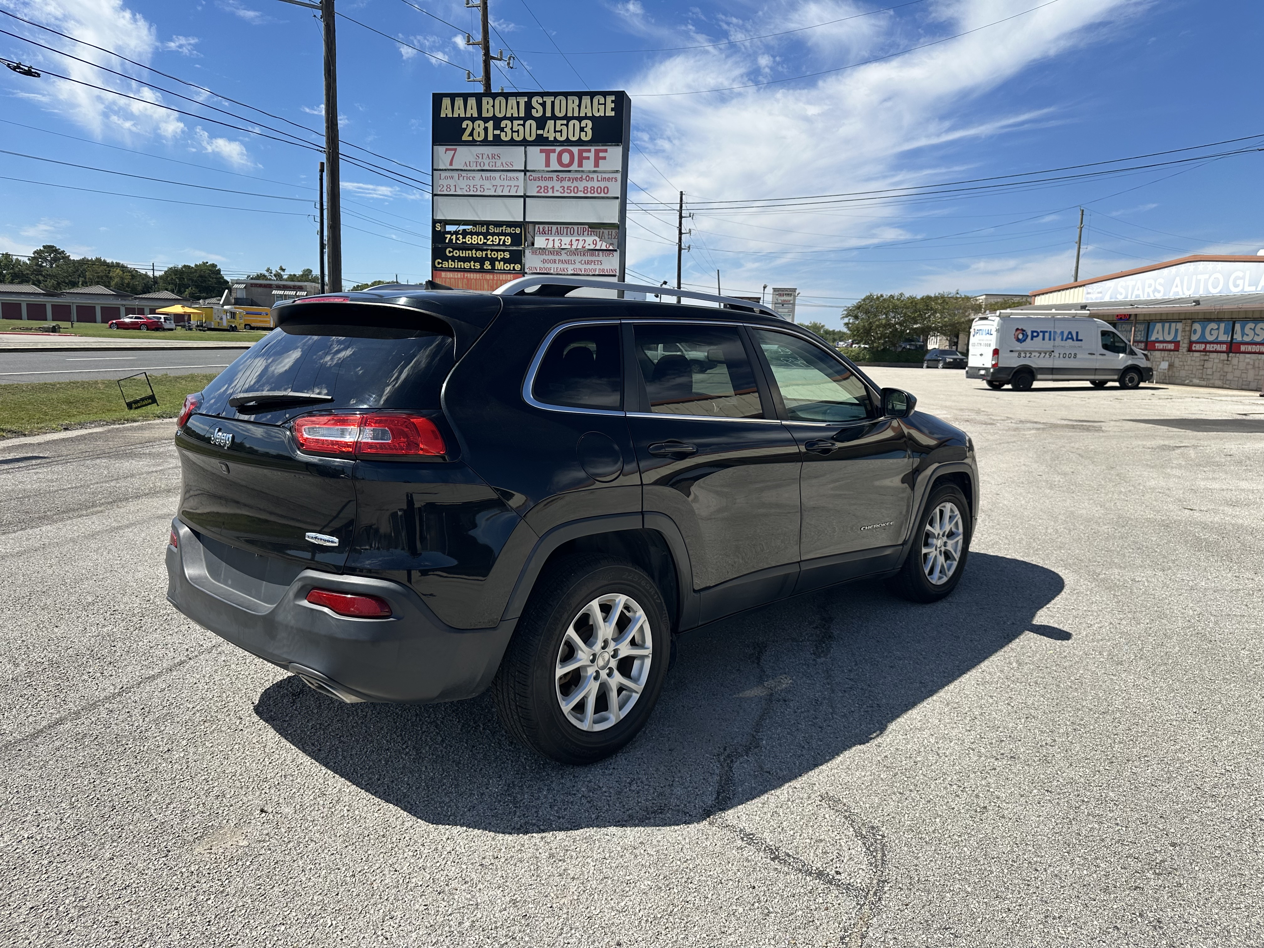 Used 2016 Jeep Cherokee Latitude FWD image 9