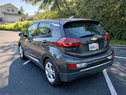 Used 2017 Chevrolet Bolt LT image 5