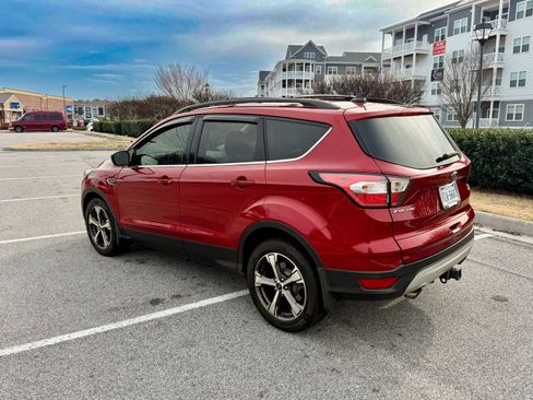 Used 2018 Ford Escape SEL w/ Ford Safe & Smart Package image 9