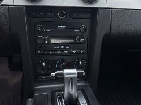 Used 2007 Ford Mustang Premium image 8