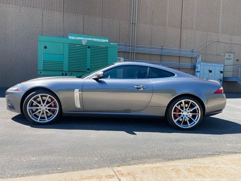 Used 2009 Jaguar XKR R RWD image 10