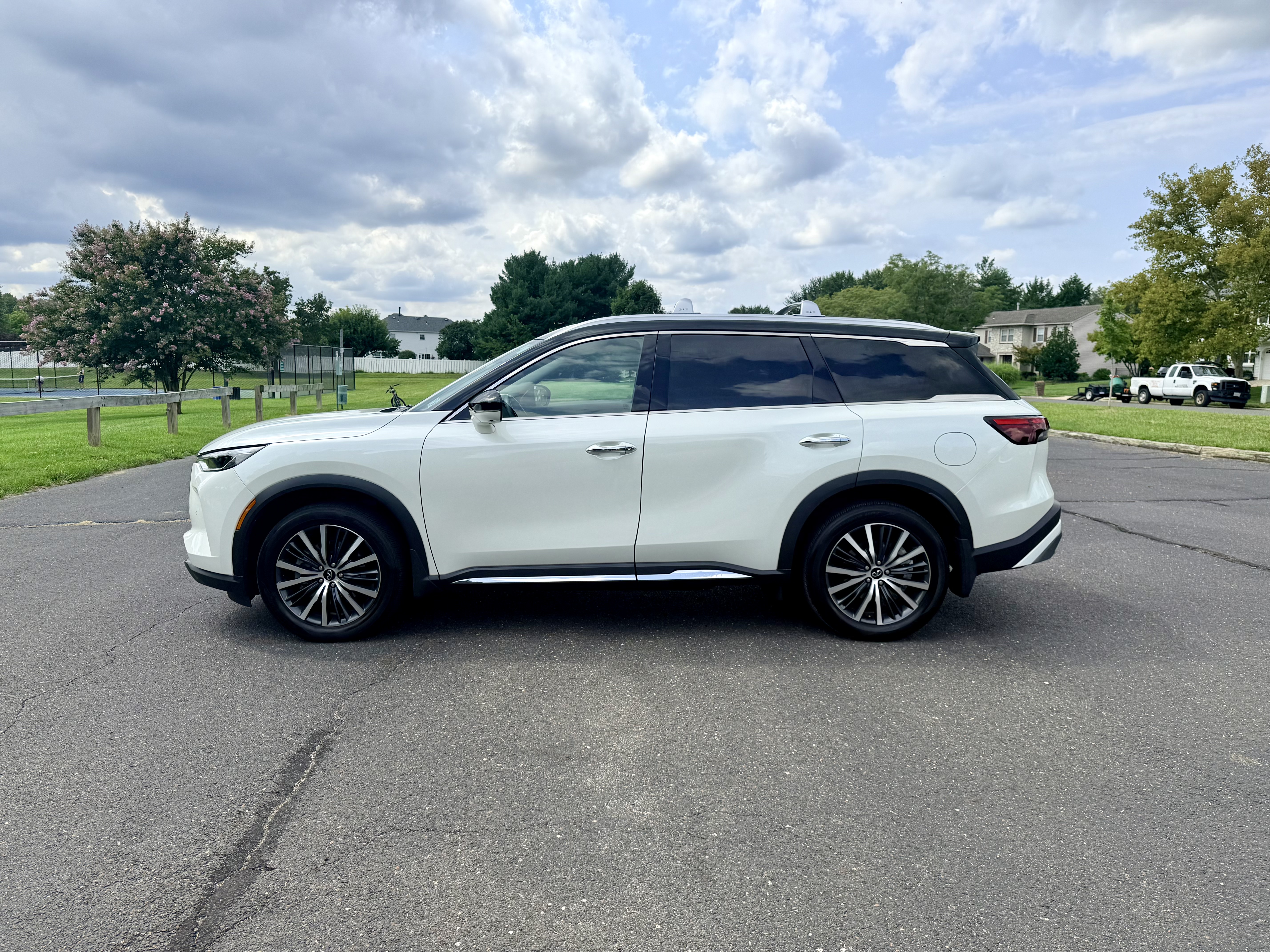 Used 2024 INFINITI QX60 Sensory AWD/4WD image 5