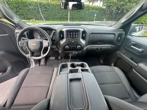 Used 2022 Chevrolet Silverado 1500 Custom AWD/4WD image 11