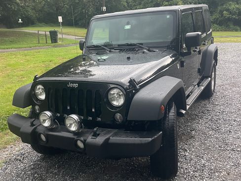 Used 2014 Jeep Wrangler Unlimited Sport w/ Quick Order Package 24S AWD/4WD image 1