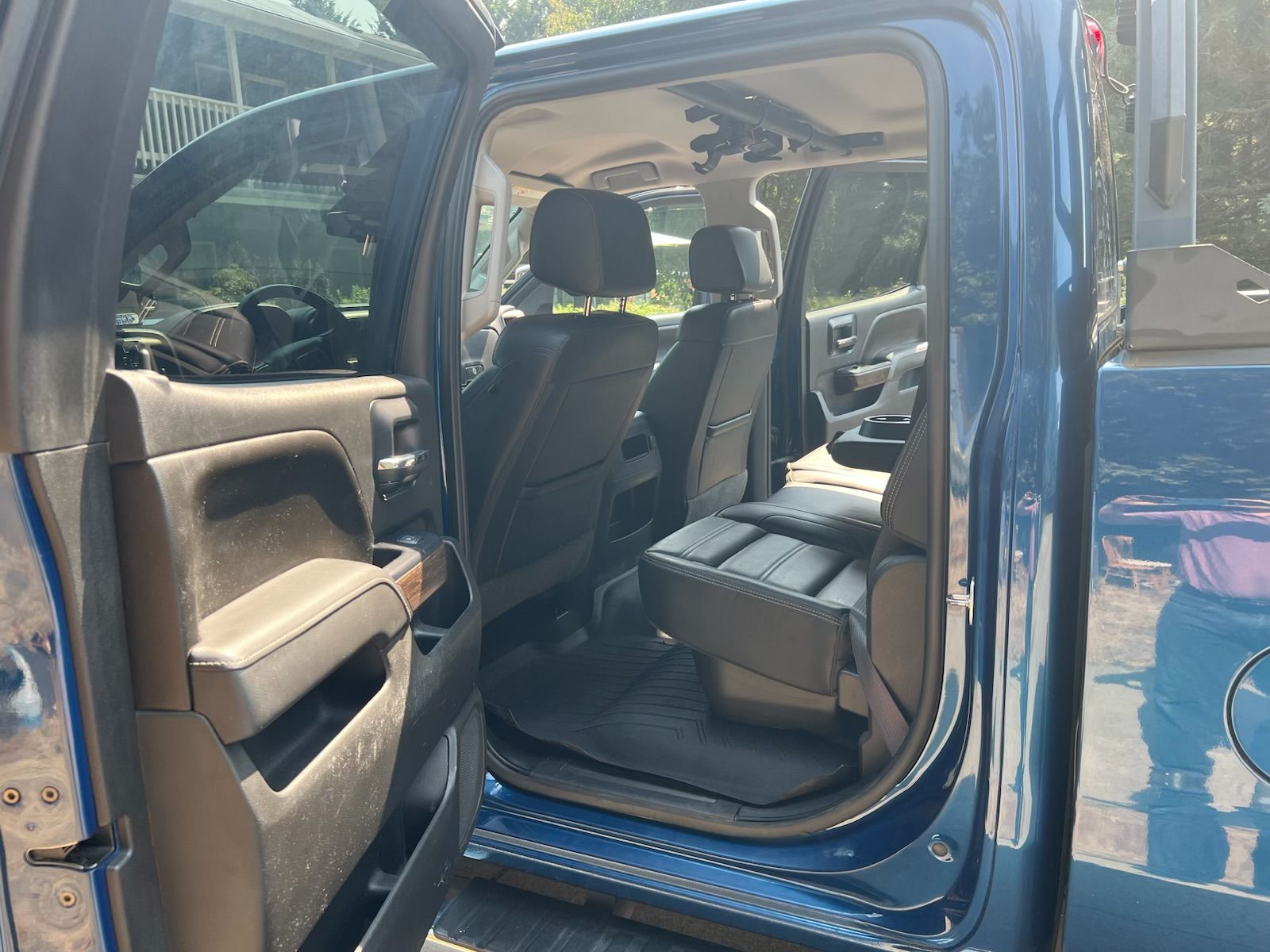 Used 2017 GMC Sierra 3500 Denali w/ Duramax Plus Package AWD/4WD image 15