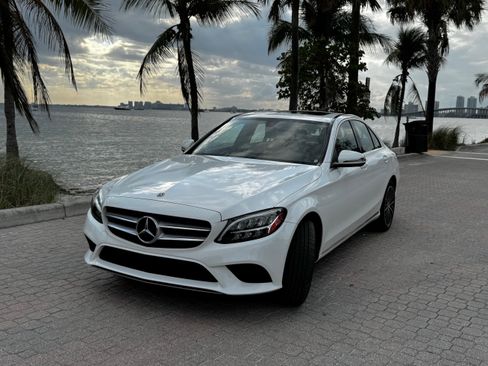 Used 2021 Mercedes-Benz C 300 4MATIC Sedan image 2