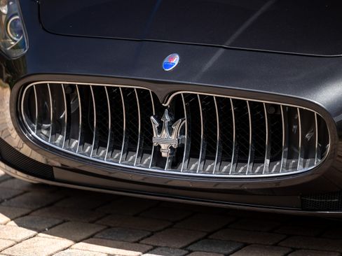 Used 2012 Maserati GranTurismo Convertible image 15