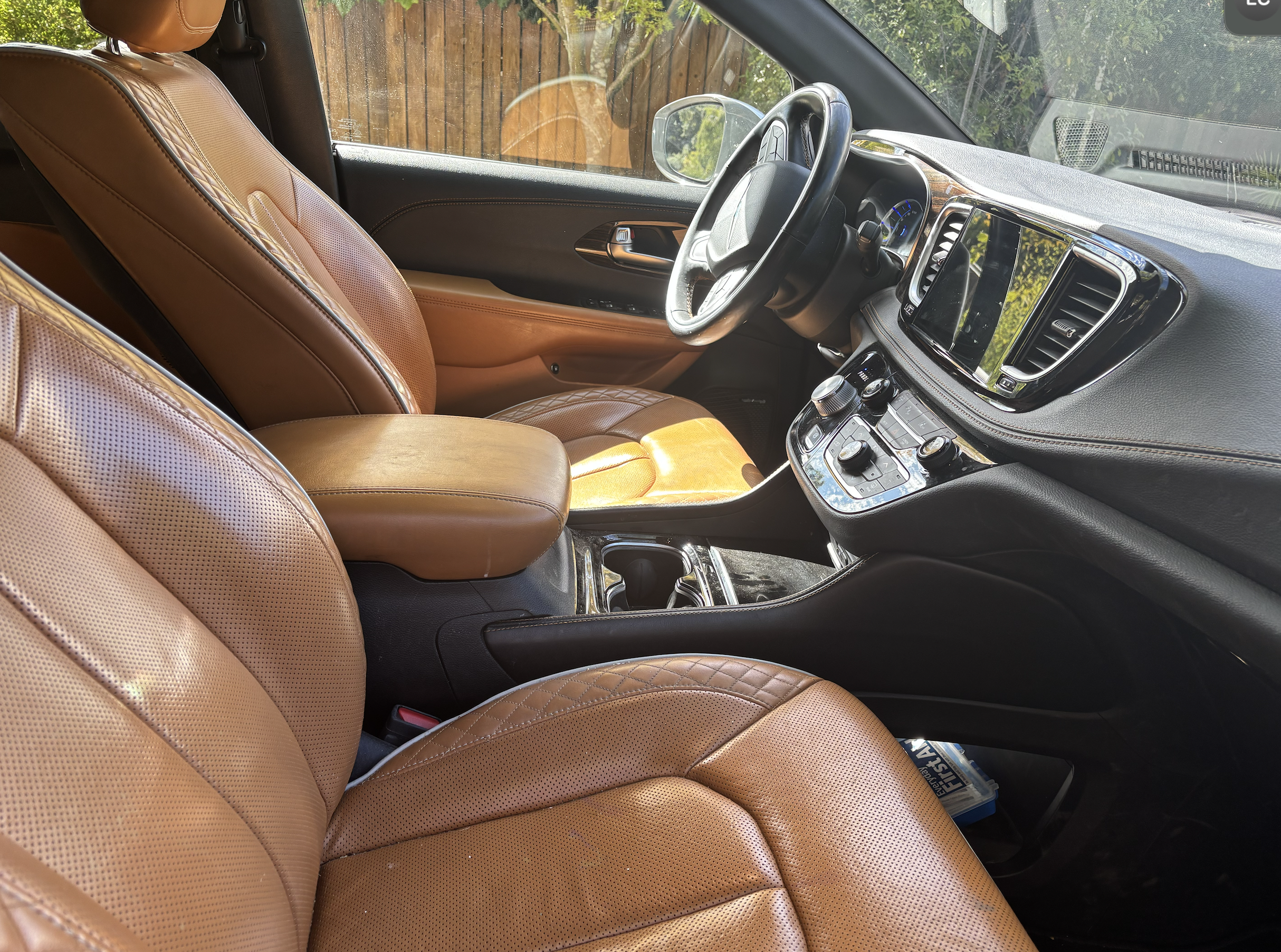 Used 2021 Chrysler Pacifica Pinnacle FWD image 11