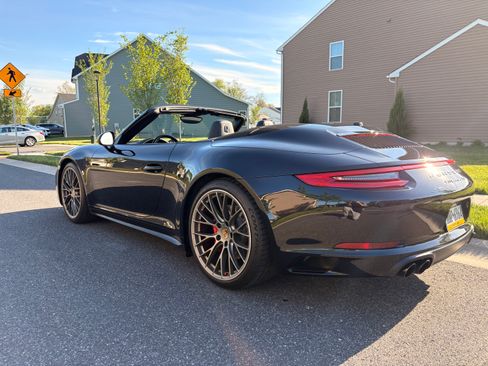 Used 2017 Porsche 911 Carrera 4S AWD/4WD image 6