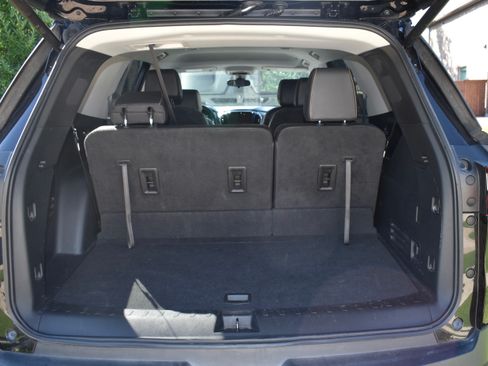 Used 2020 Chevrolet Traverse LT w/ LPO, Blackout Package image 16