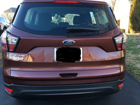Used 2018 Ford Escape S image 4