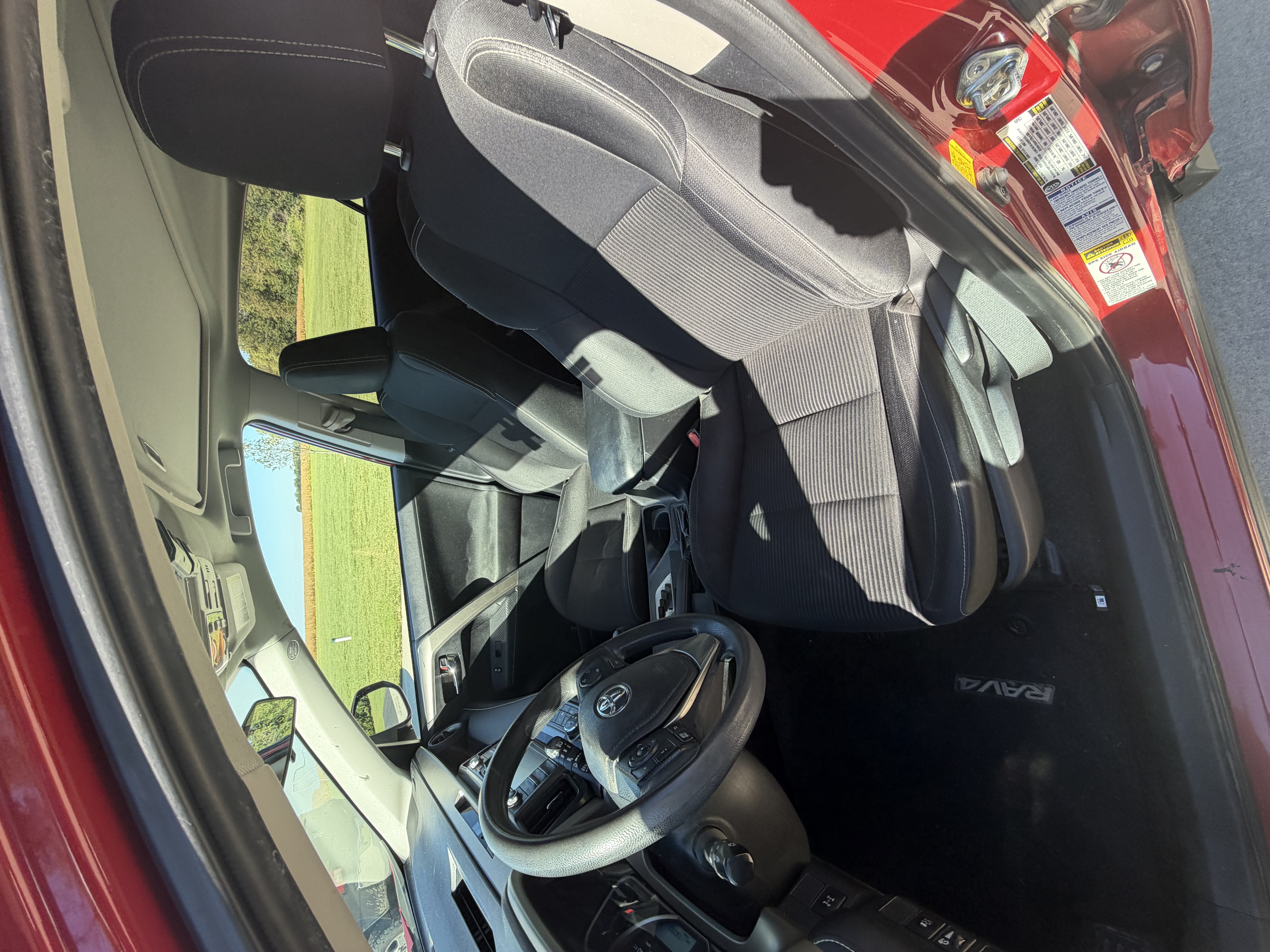 Used 2014 Toyota RAV4 XLE AWD/4WD image 16