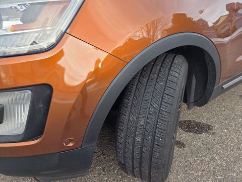 Used 2017 Ford Explorer Platinum image 11