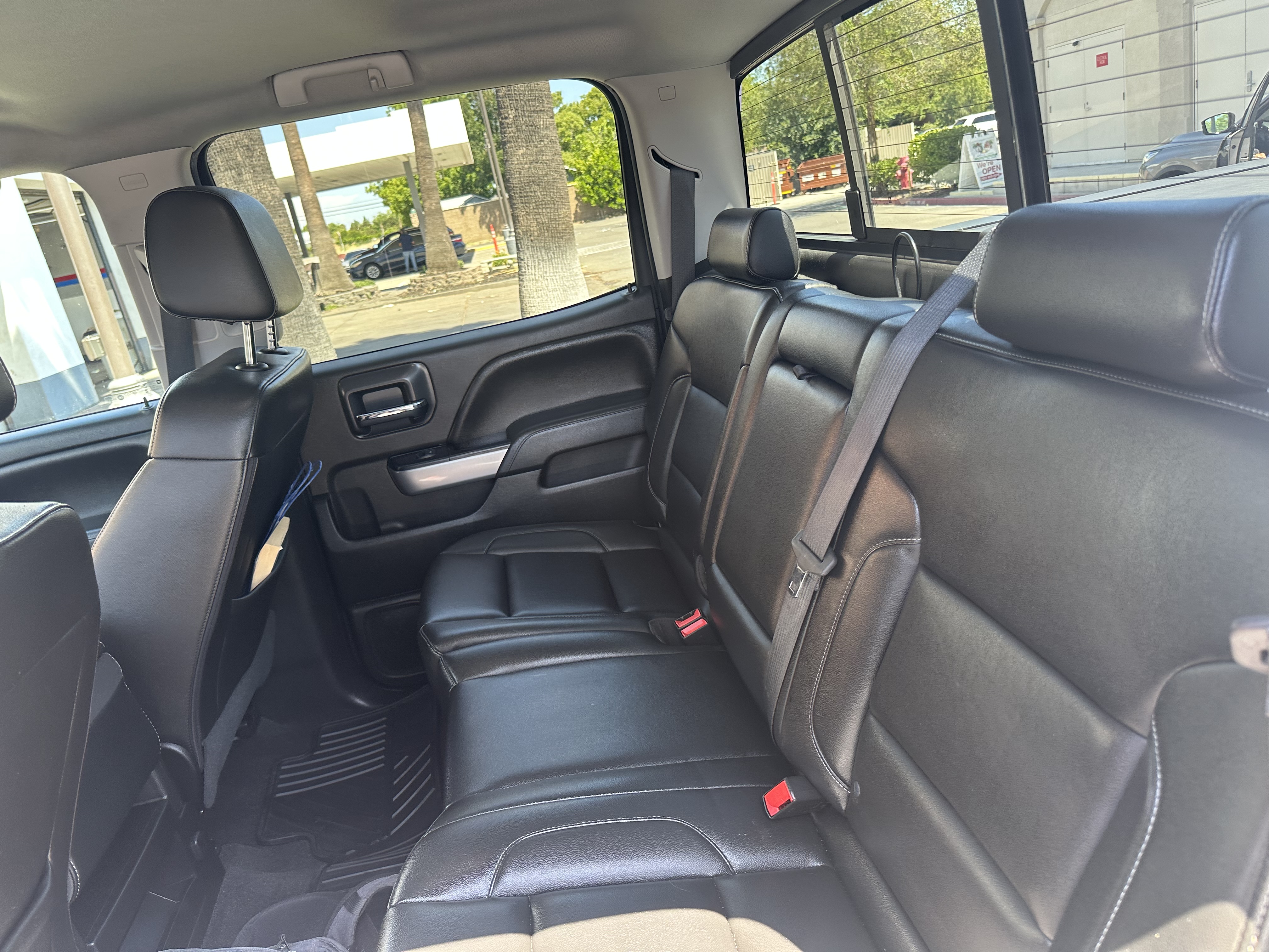 Used 2018 Chevrolet Silverado 1500 LT w/ All Star Edition AWD/4WD image 6