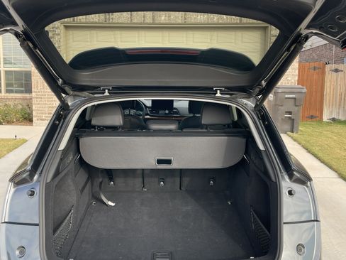 Used 2023 Audi Q5 2.0T Premium w/ Convenience Package image 10