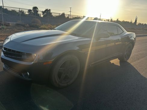 Used 2010 Chevrolet Camaro LT RWD image 5