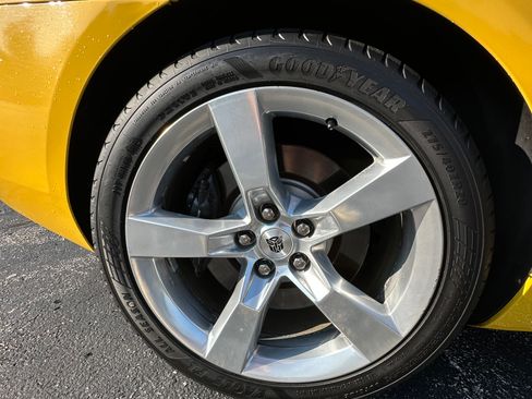 Used 2010 Chevrolet Camaro SS w/ RS Package RWD image 20