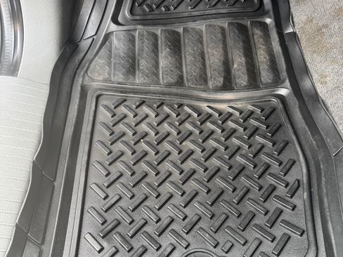 Used 2005 Jeep Grand Cherokee Limited image 11