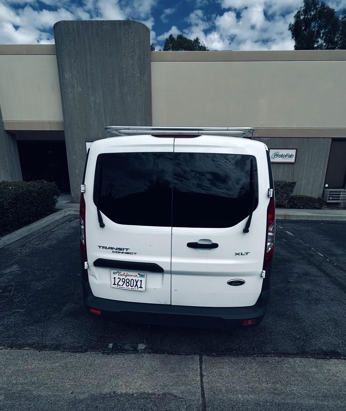 Used 2015 Ford Transit Connect XL FWD image 2