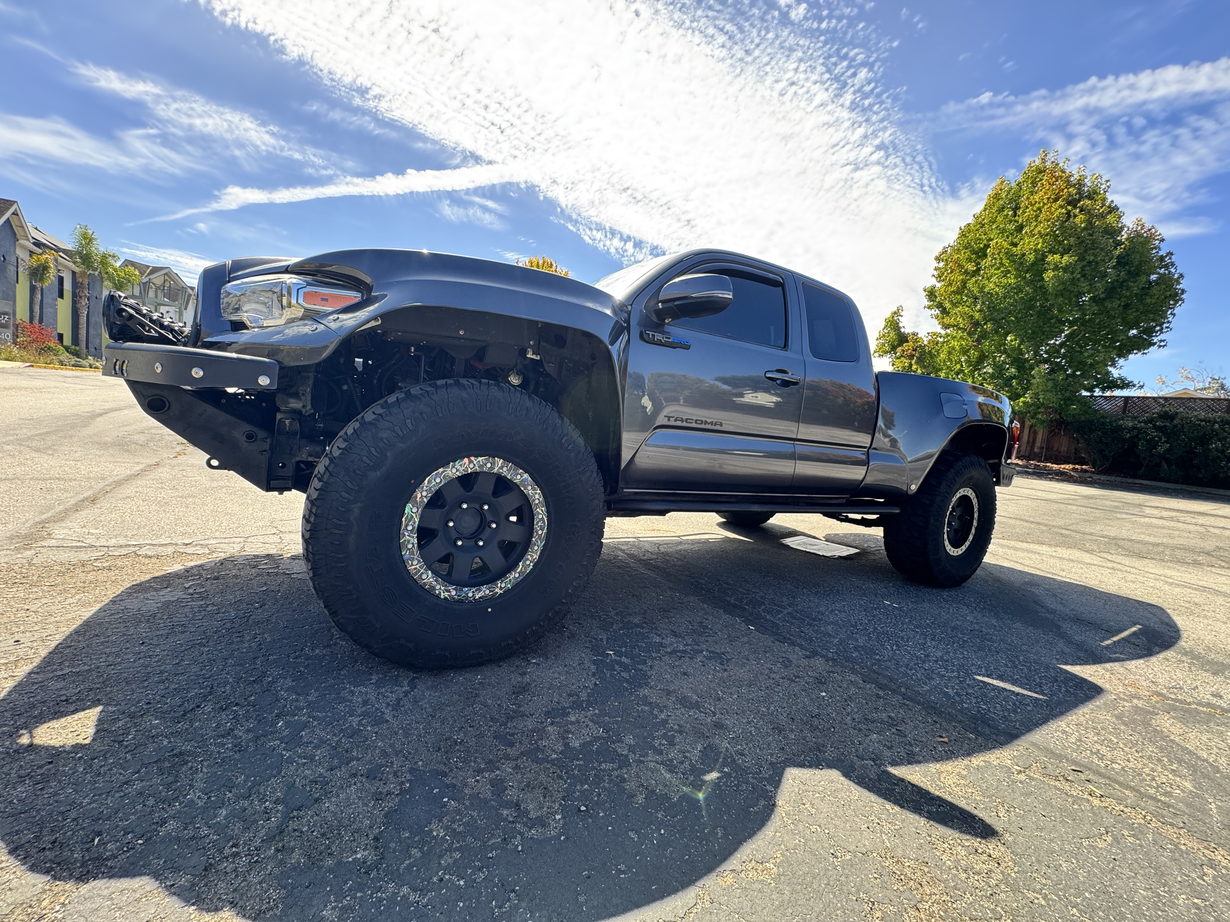 Used 2016 Toyota Tacoma TRD Off-Road w/ Premium & Technology Package AWD/4WD image 11