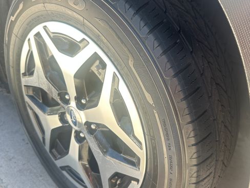 Used 2020 Subaru Forester Premium image 11