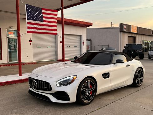 Used 2018 Mercedes-Benz AMG GT C image 4