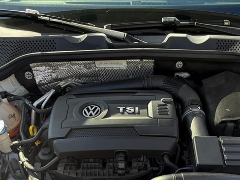 Used 2014 Volkswagen Beetle 1.8T FWD image 30