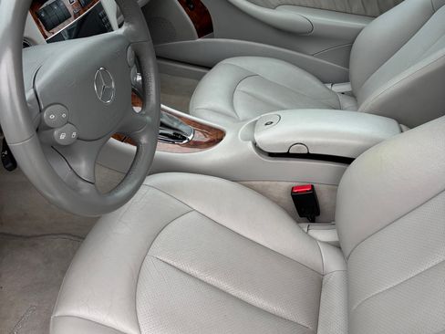 Used 2005 Mercedes-Benz CLK 500 Coupe image 16