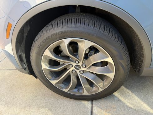 Used 2025 Lincoln Aviator Reserve image 13