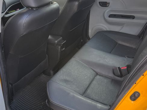 Used 2014 Toyota Prius C Four image 28