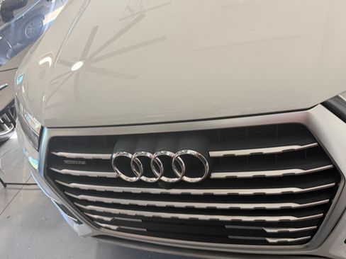 Used 2018 Audi Q7 3.0T Prestige w/ Prestige Package image 14
