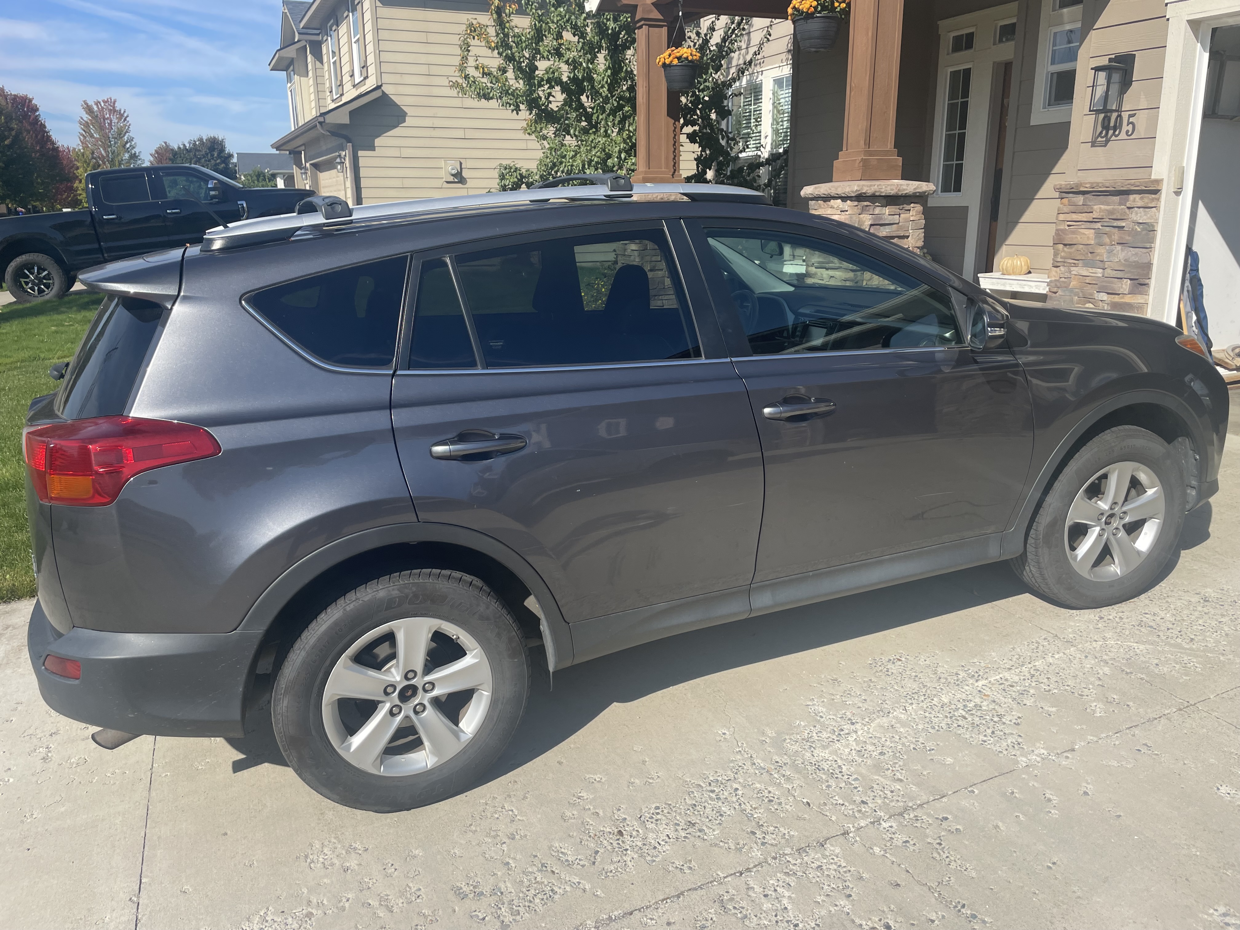 Used 2014 Toyota RAV4 XLE AWD/4WD image 1