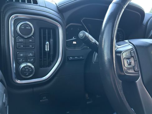 Used 2021 GMC Sierra 2500 Denali w/ Denali Black Diamond Edition image 11